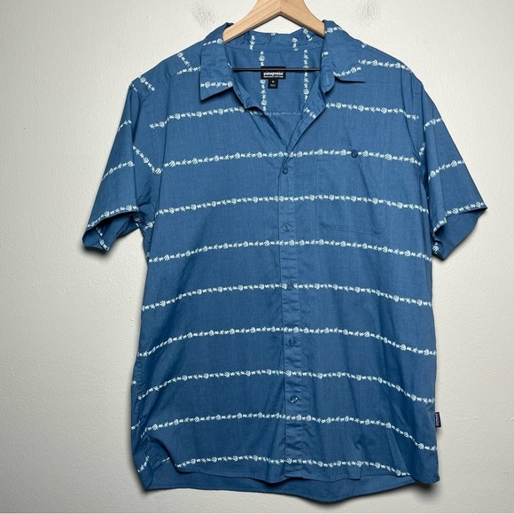 Patagonia Men Go To Shirt XL Blue Organic Cotton Stripe Short Sleeve Button Down - Picture 1 of 11